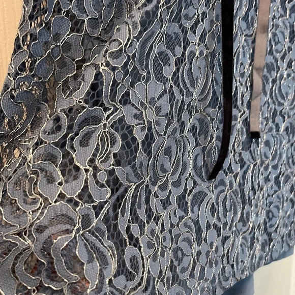 White House black market sleeveless high neck top - Picture 2 of 10